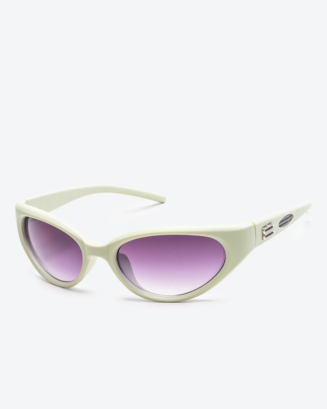 A4Allure01_1.webp