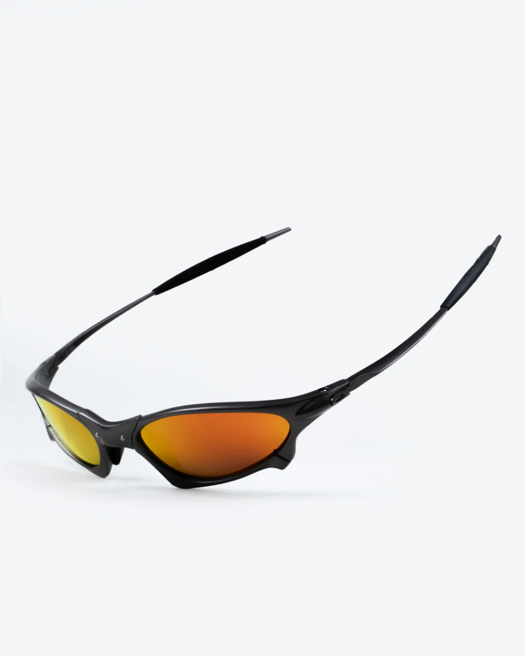 R-1-1REIGN00002.webp